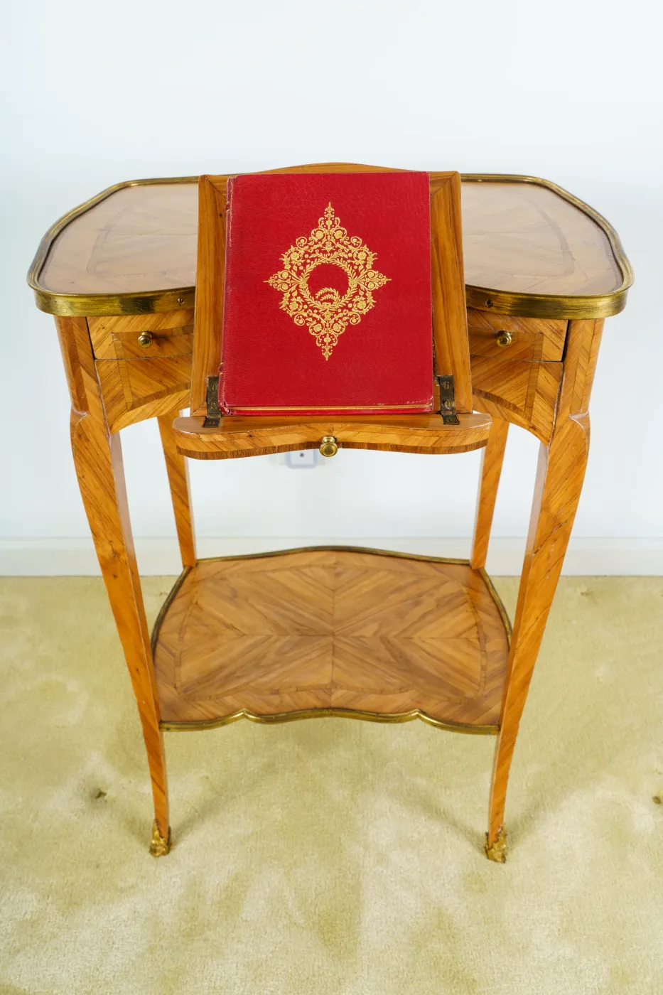 French, 18th c. Louis XV Reading Table, photograph 1