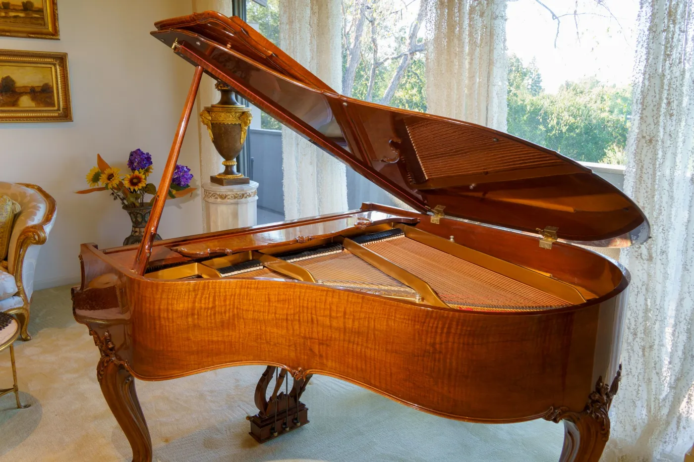 Steinway Medium Grand Piano, in Walnut, 5’7”, photograph 1
